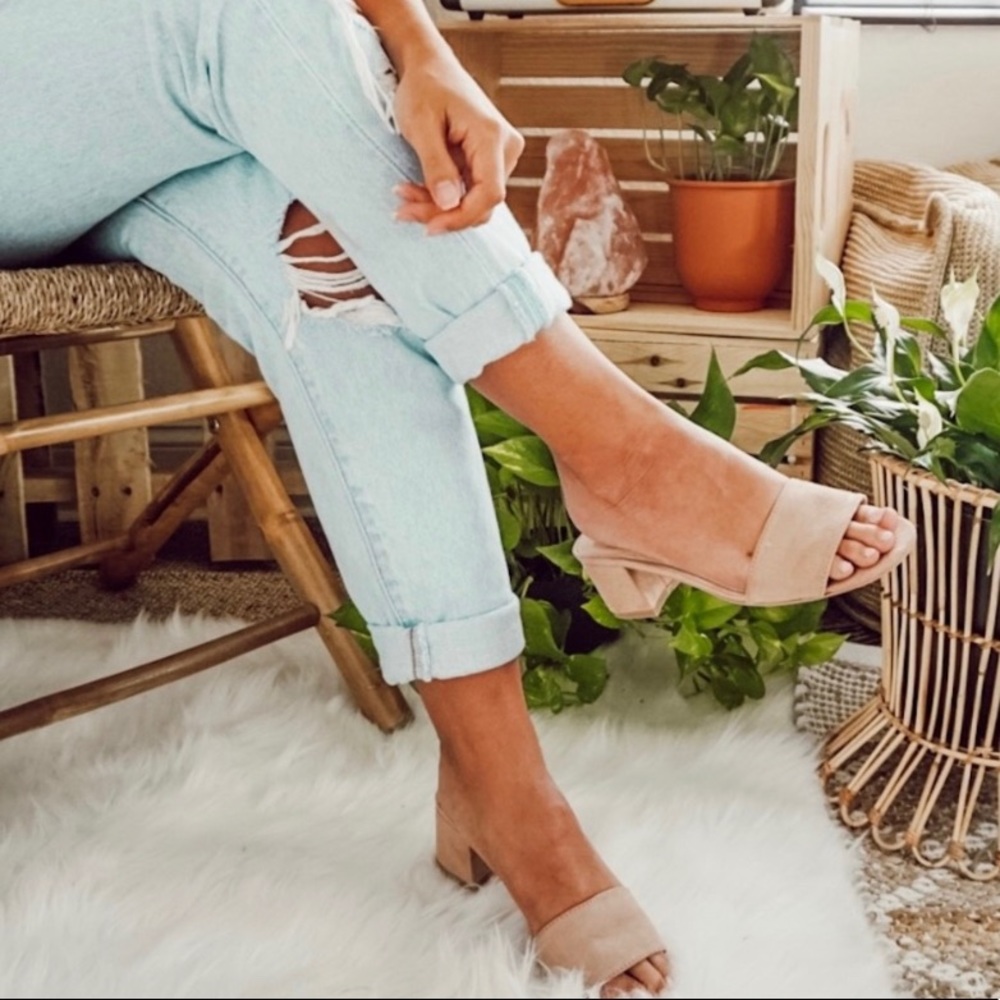 Block heel mules